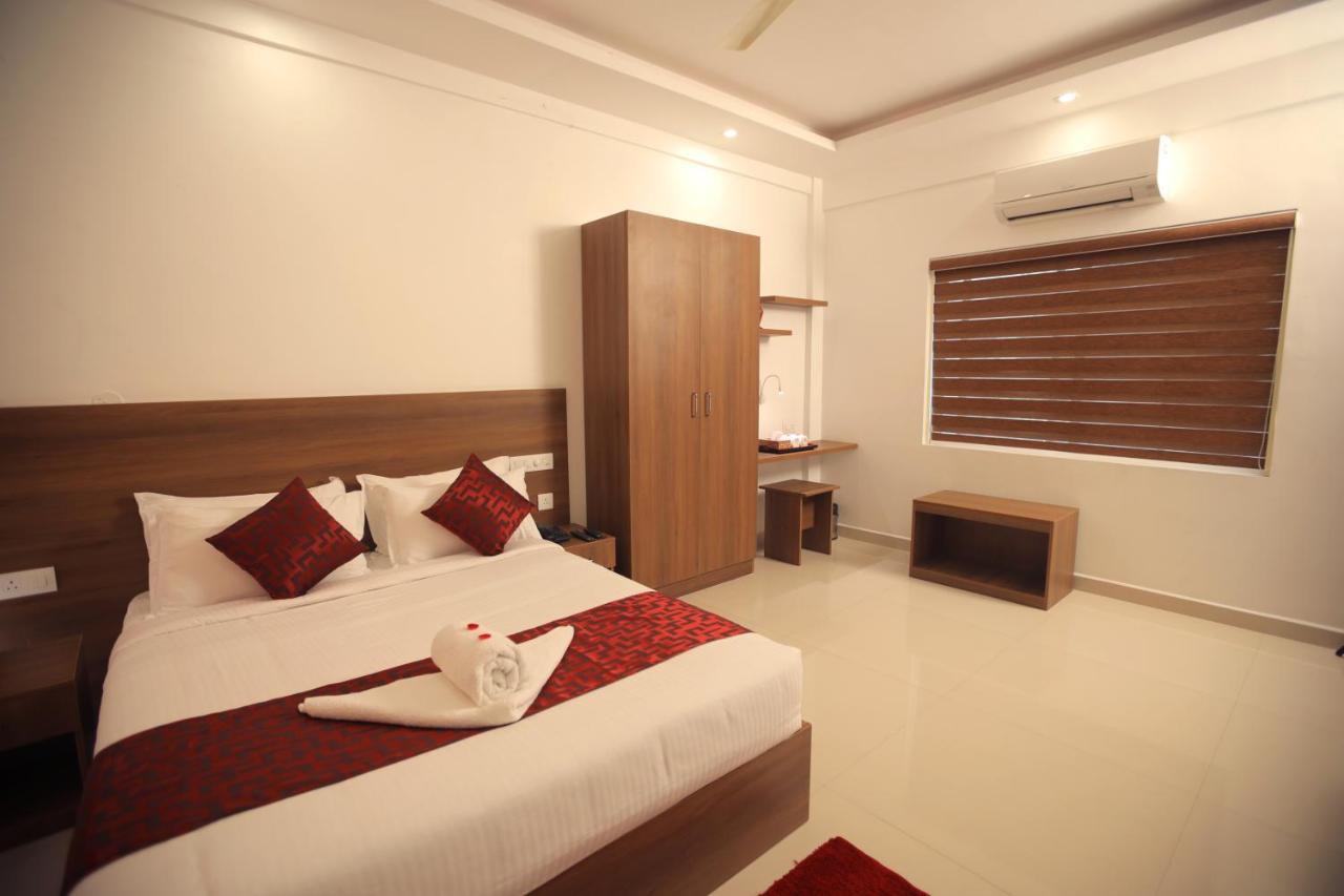 Hotel The Patio Thekkady Esterno foto