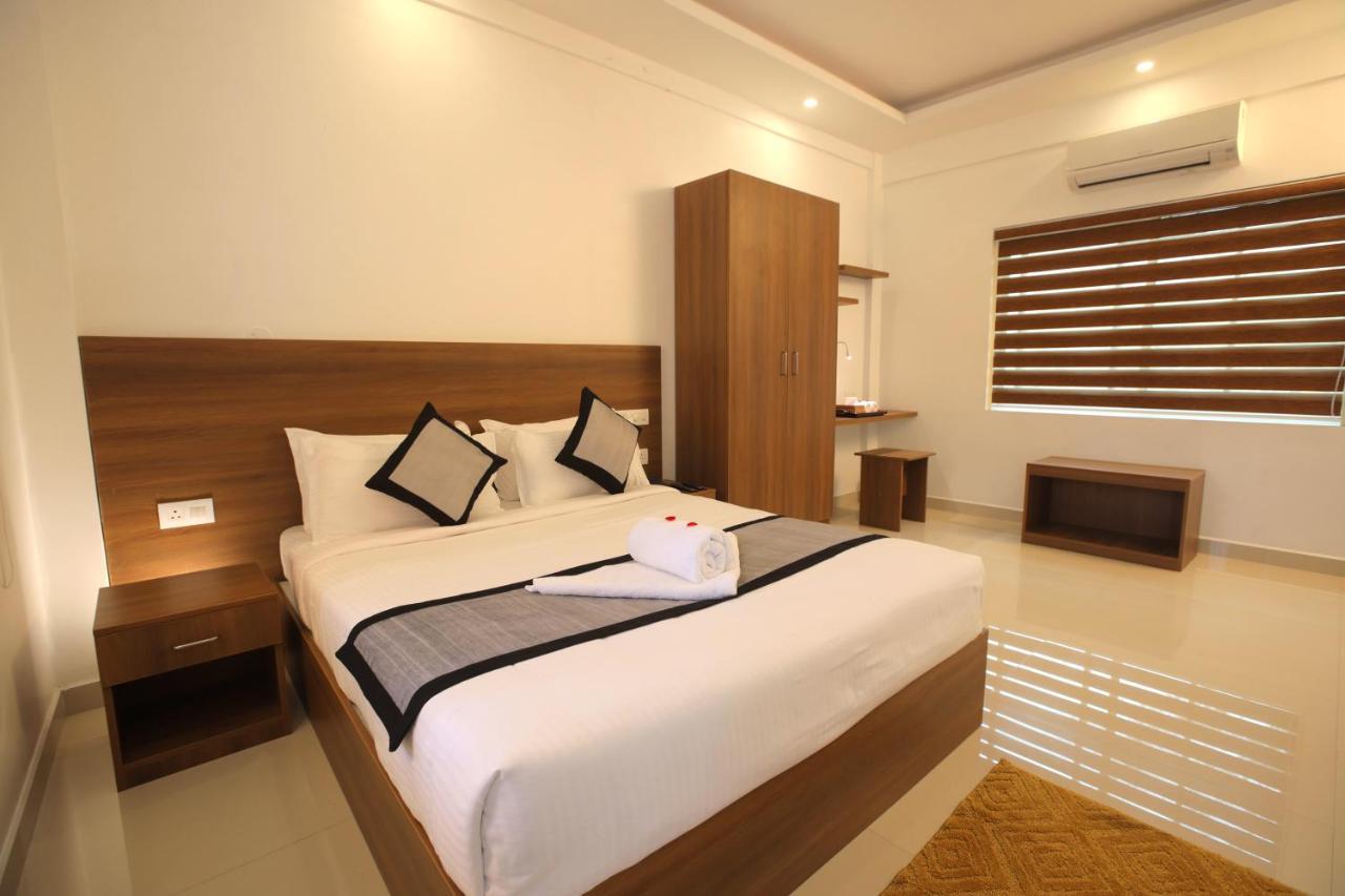 Hotel The Patio Thekkady Esterno foto