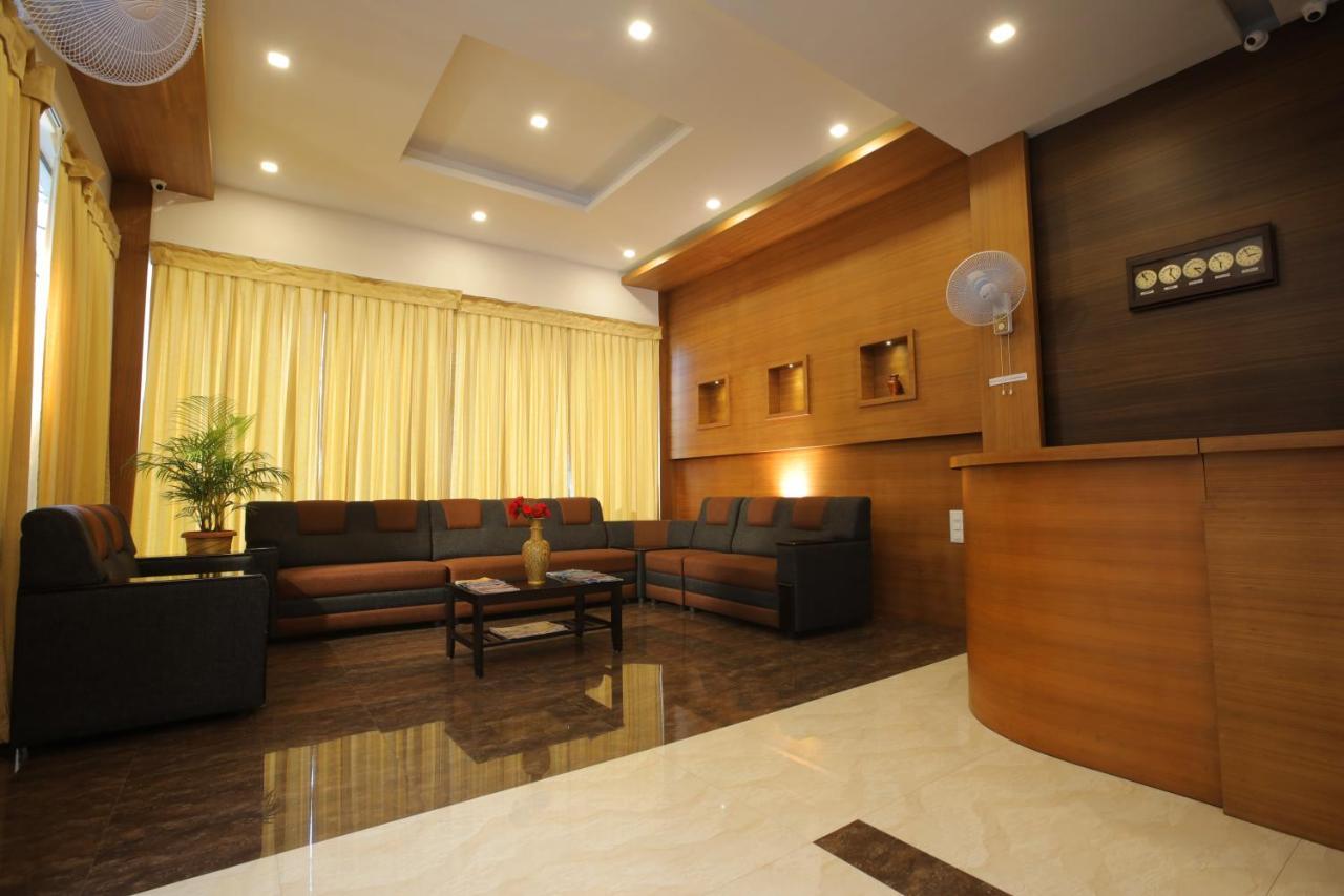 Hotel The Patio Thekkady Esterno foto