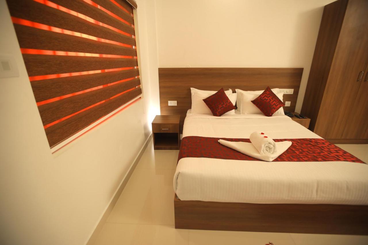 Hotel The Patio Thekkady Esterno foto